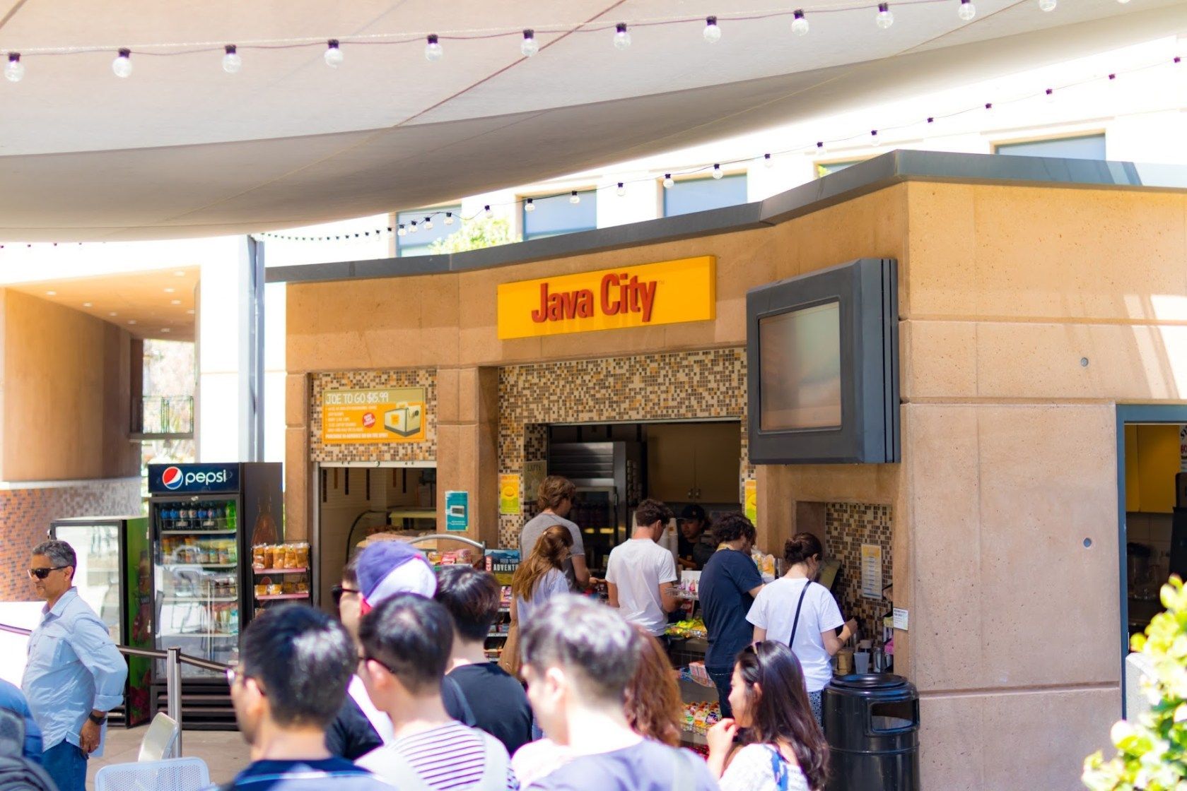 UCI 캠퍼스 내 카페