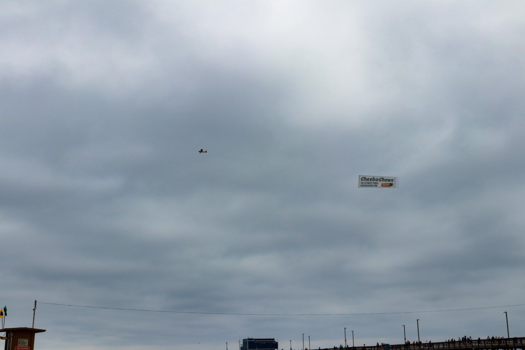 비행기로 공중에서 광고를?